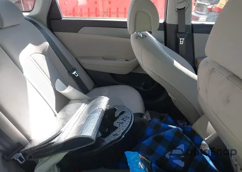 2017 Hyundai Sonata from USA, damaged, VIN 5NPE24AF1HH535511